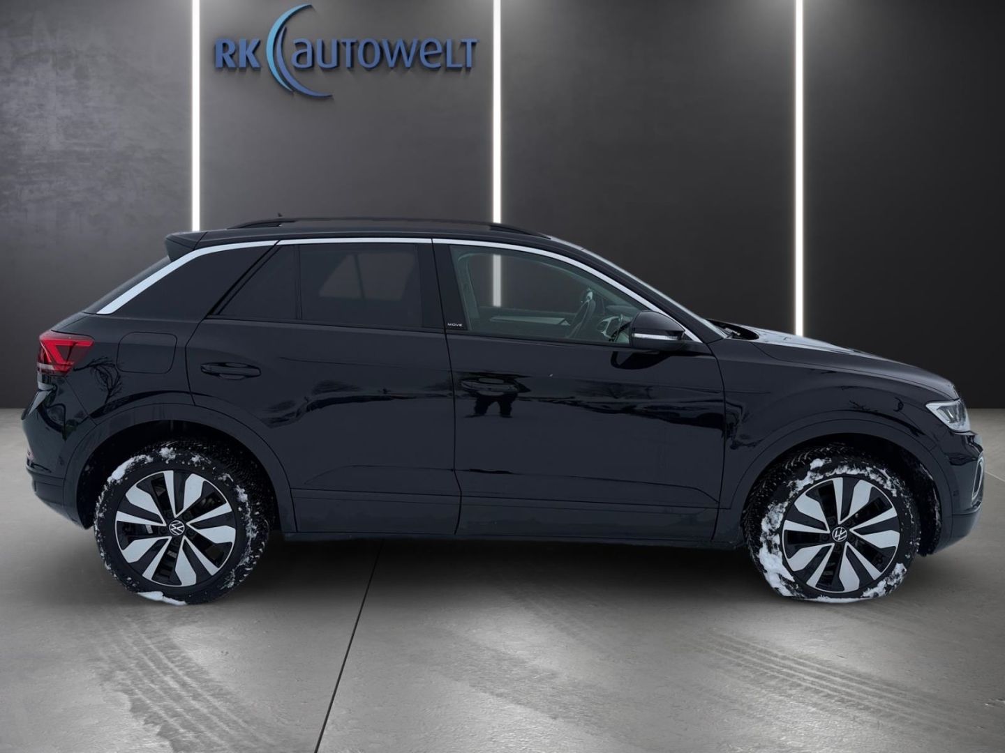 Volkswagen T-Roc Move 1.5 TSI - Samsaru's Car Outlet