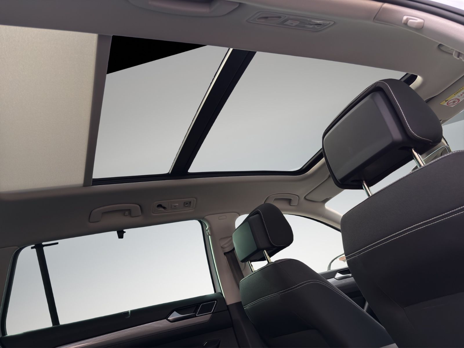 Volkswagen Passat Var. R Line - Samsaru's Car Outlet