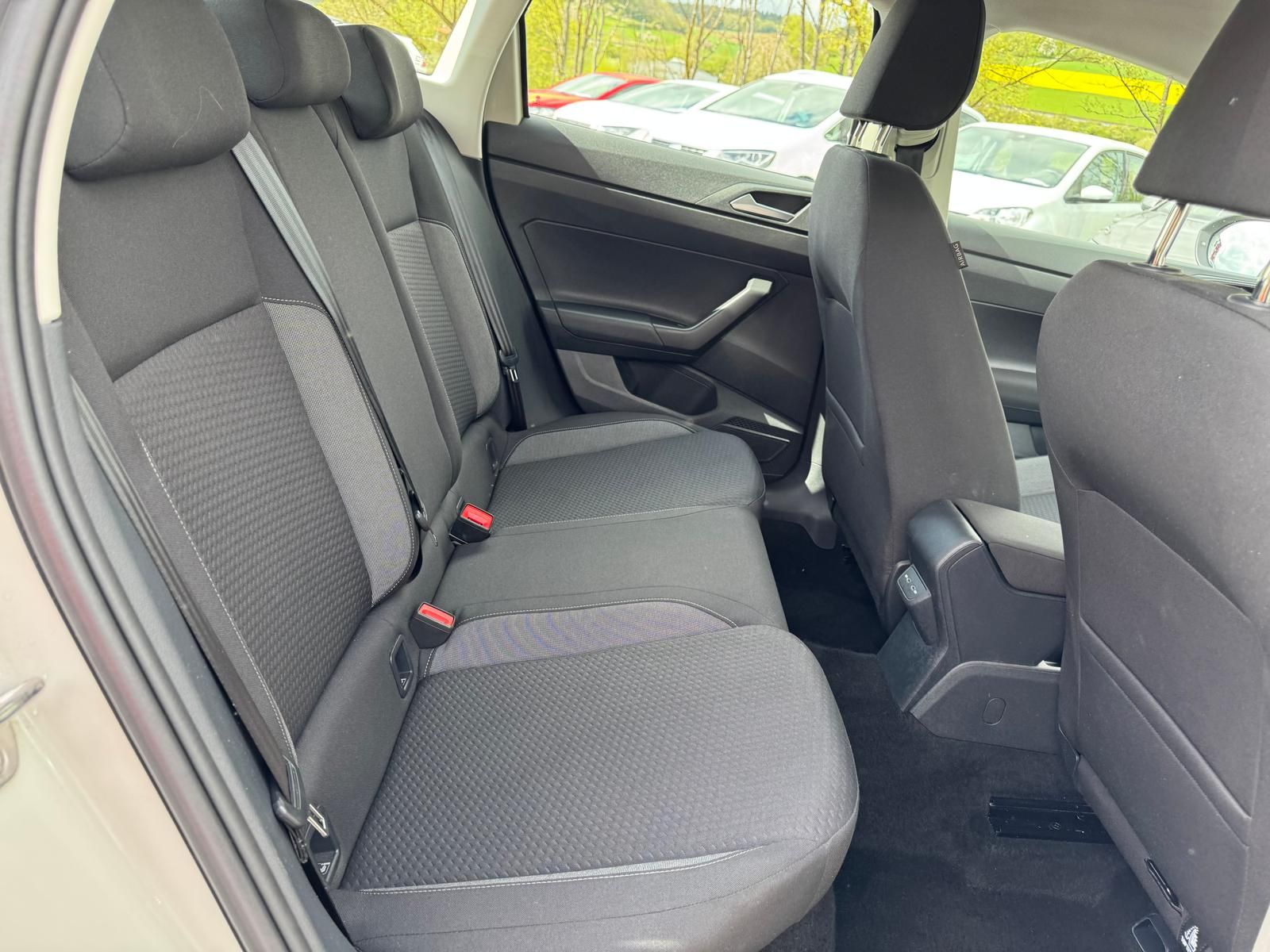 Volkswagen Taigo 1.0 TSI Life - Samsaru's Car Outlet