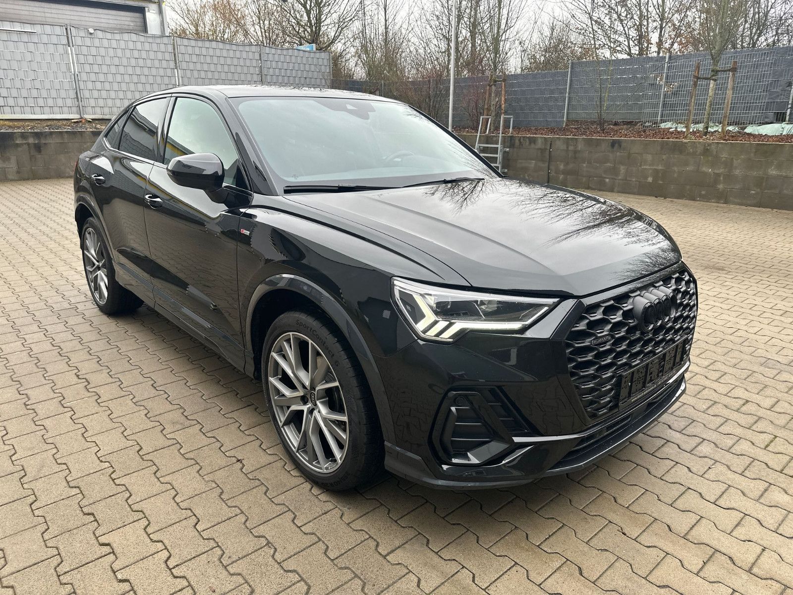 Audi Q3 35 TDI Sportback S line - Samsaru's Car Outlet