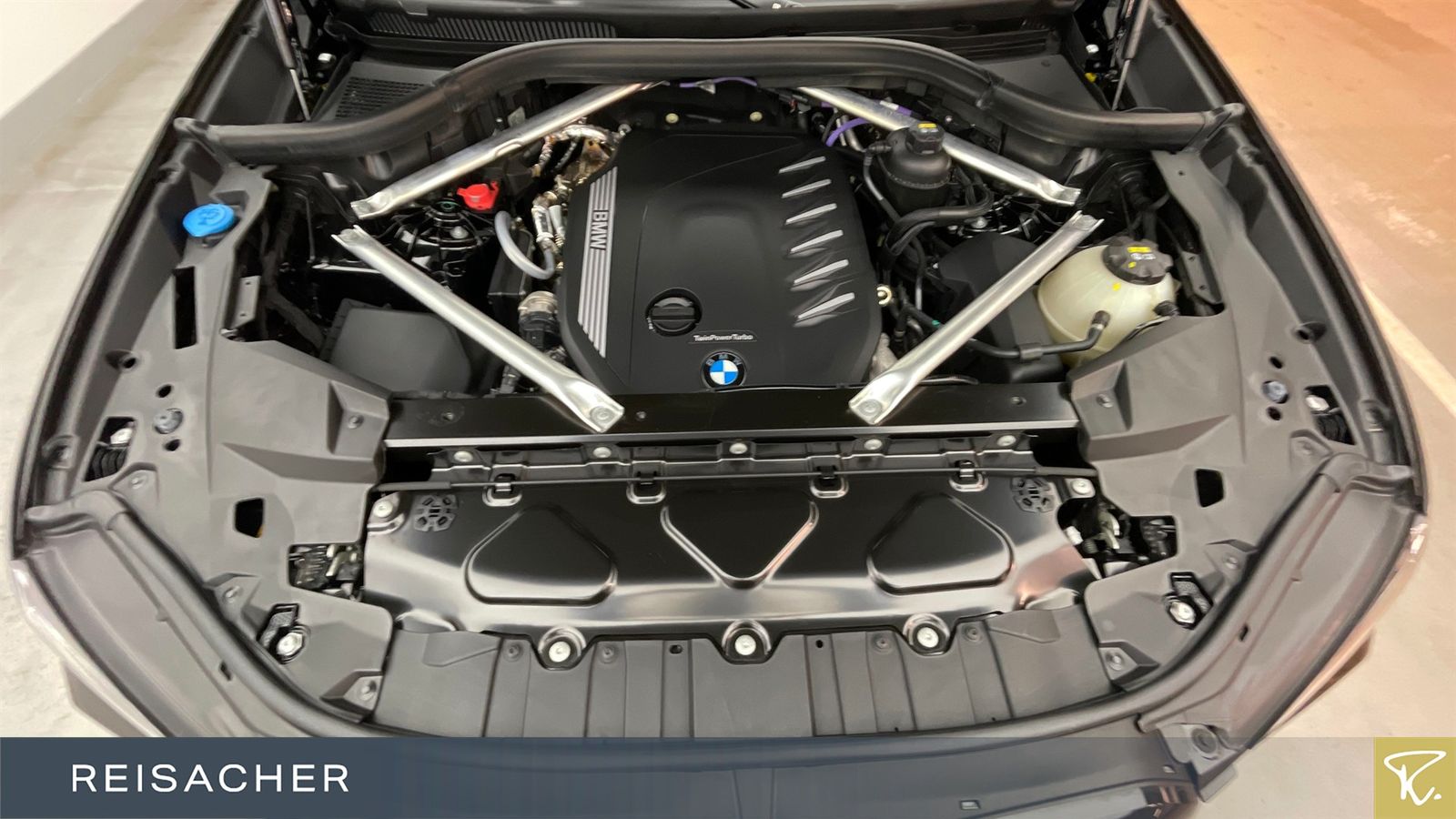 BMW X6 xDrive40d A M-Sport,AHK,DAProf,StdHzg,HUD