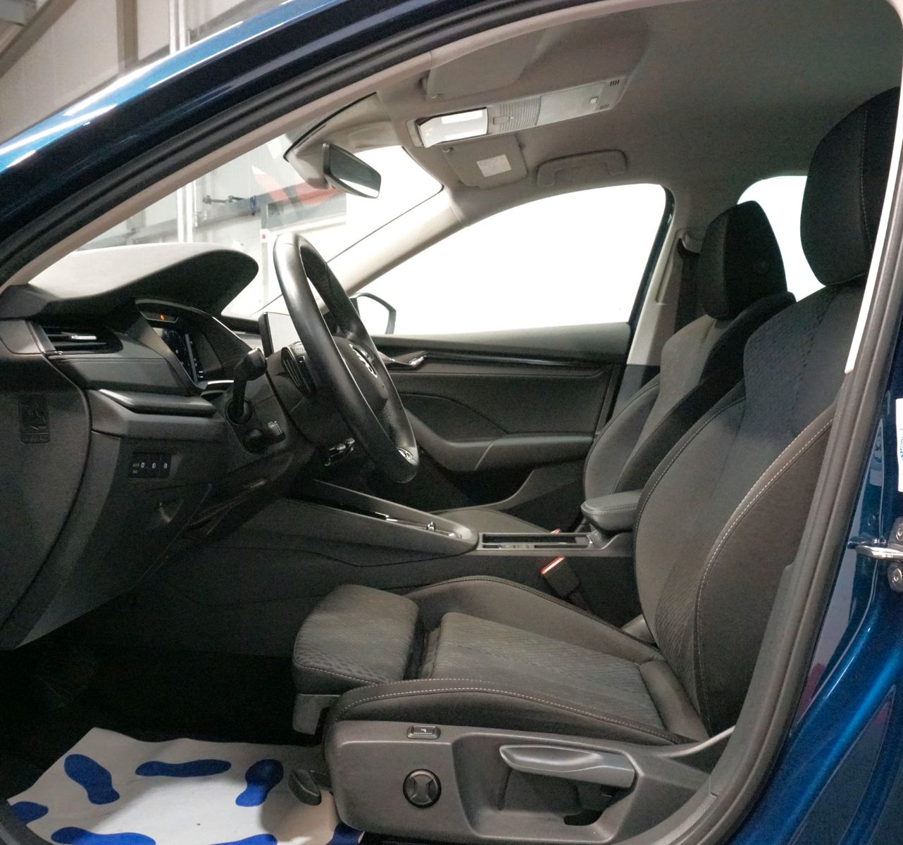 Skoda Octavia Lim. Ambition 2.0TDI*AHK*ACC*RfK*Massage