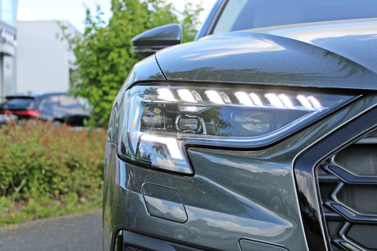 Audi A8 Lang 50TDI S LINE BLACK - Samsaru's Car Outlet