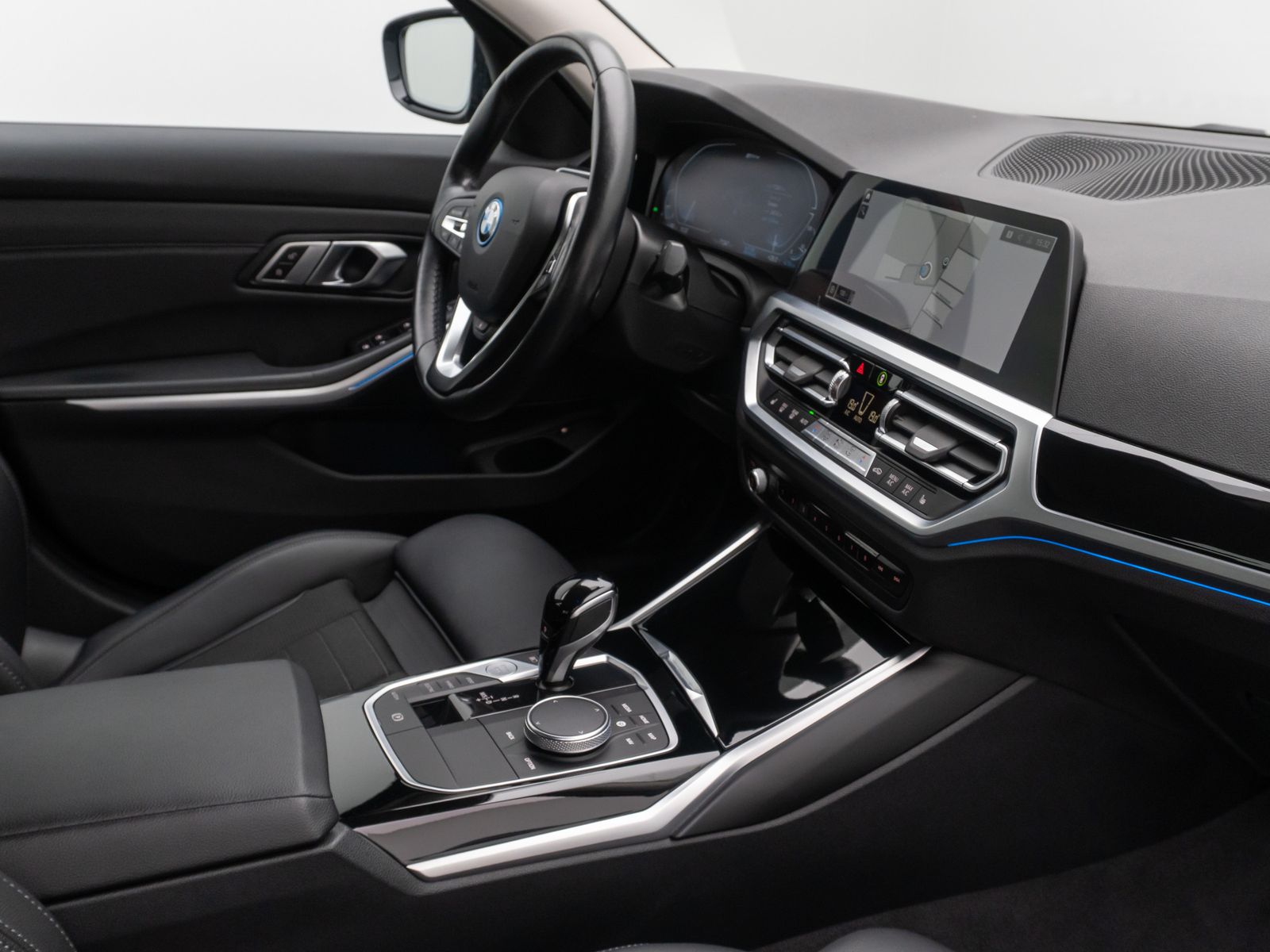 BMW 320e Sport Line - Samsaru's Car Outlet