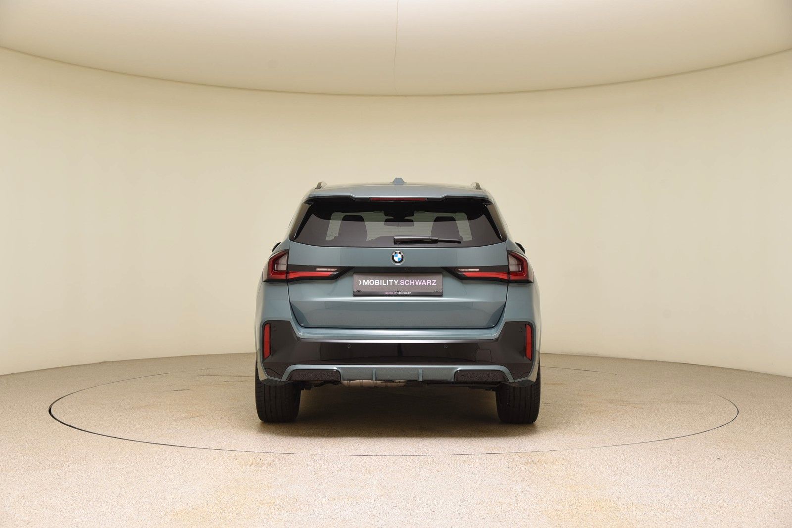 BMW X1 xDrive23d M Sportpaket - Samsaru's Car Outlet