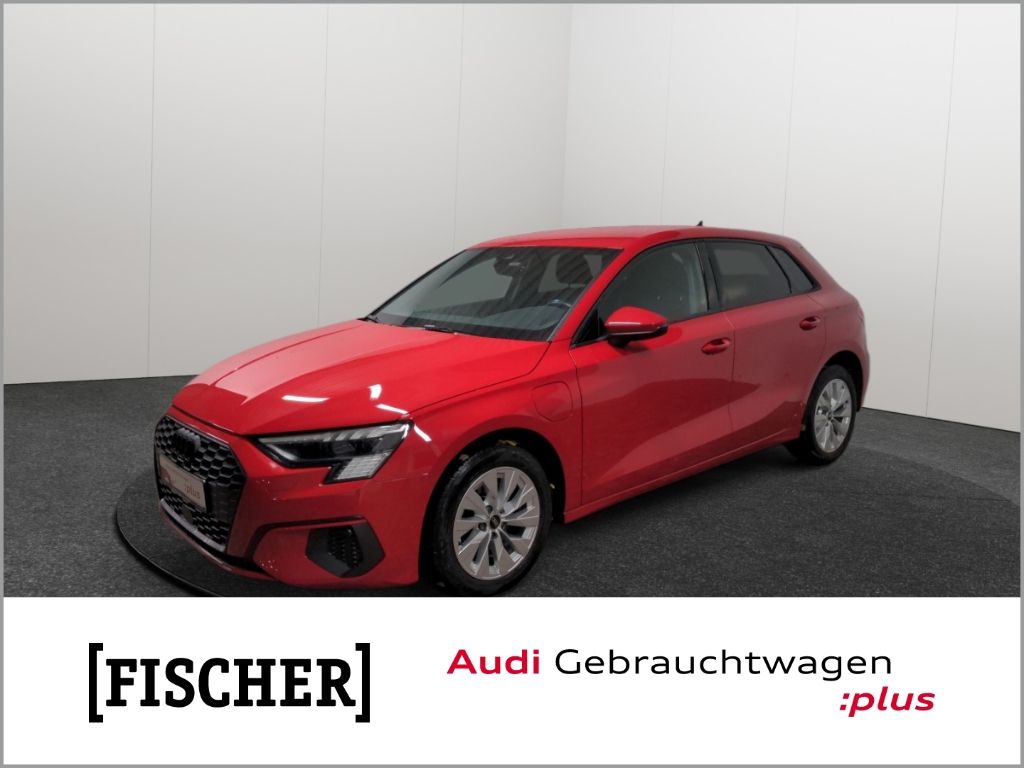 Audi A3 Sportback 40TFSIe S tronic Matrix SHZ PDC hin