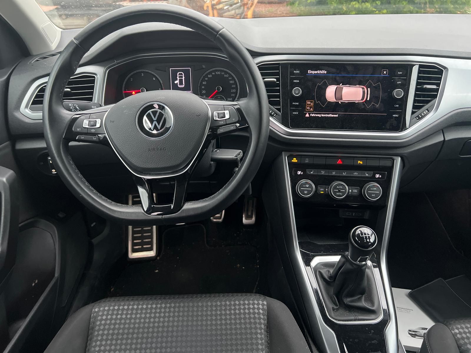 Volkswagen T-Roc 2.0 TDI Style - Samsaru's Car Outlet