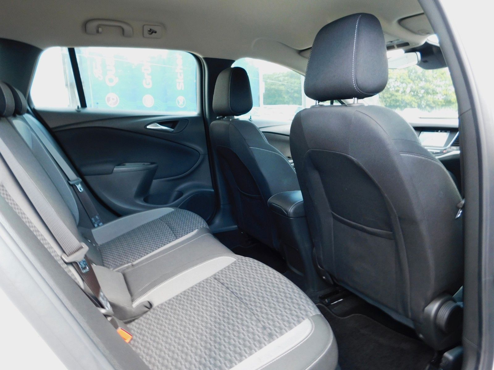 Opel ASTRA K Sports Tourer EDITION - Samsaru's Car Outlet