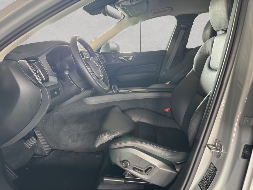 Volvo XC60 B5 B AWD Core