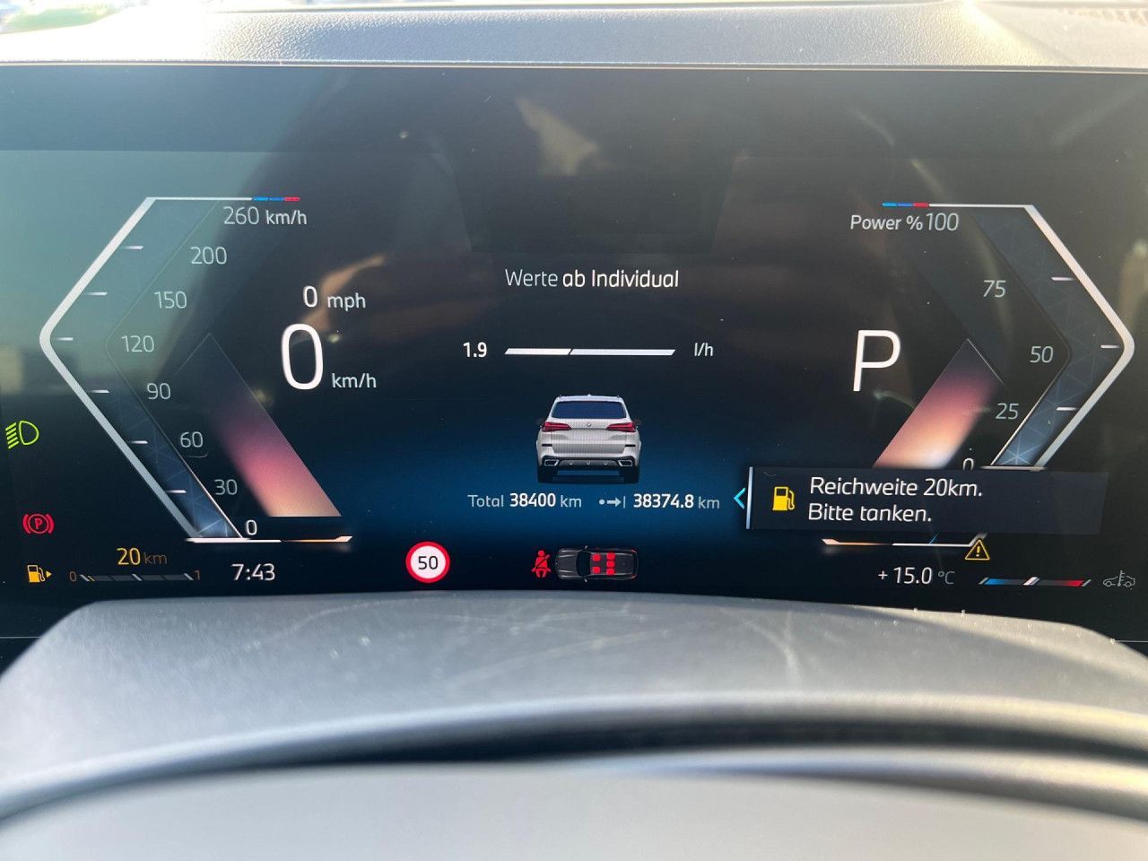 BMW X5 xDr 40iA M SPORT Pano,AHK,StHzg,KomSi,Luftfed