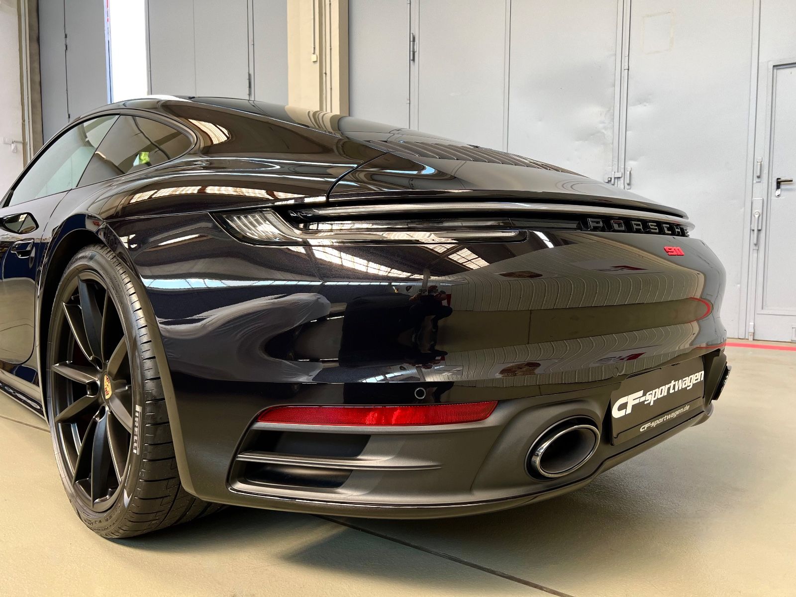 Porsche 992 Carrera S - Samsaru's Car Outlet