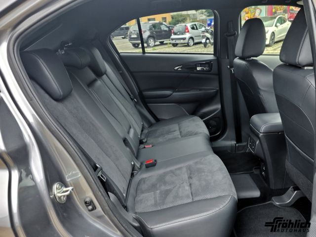 Mitsubishi Eclipse Cross Plug-In Hybrid 4WD Plus Select