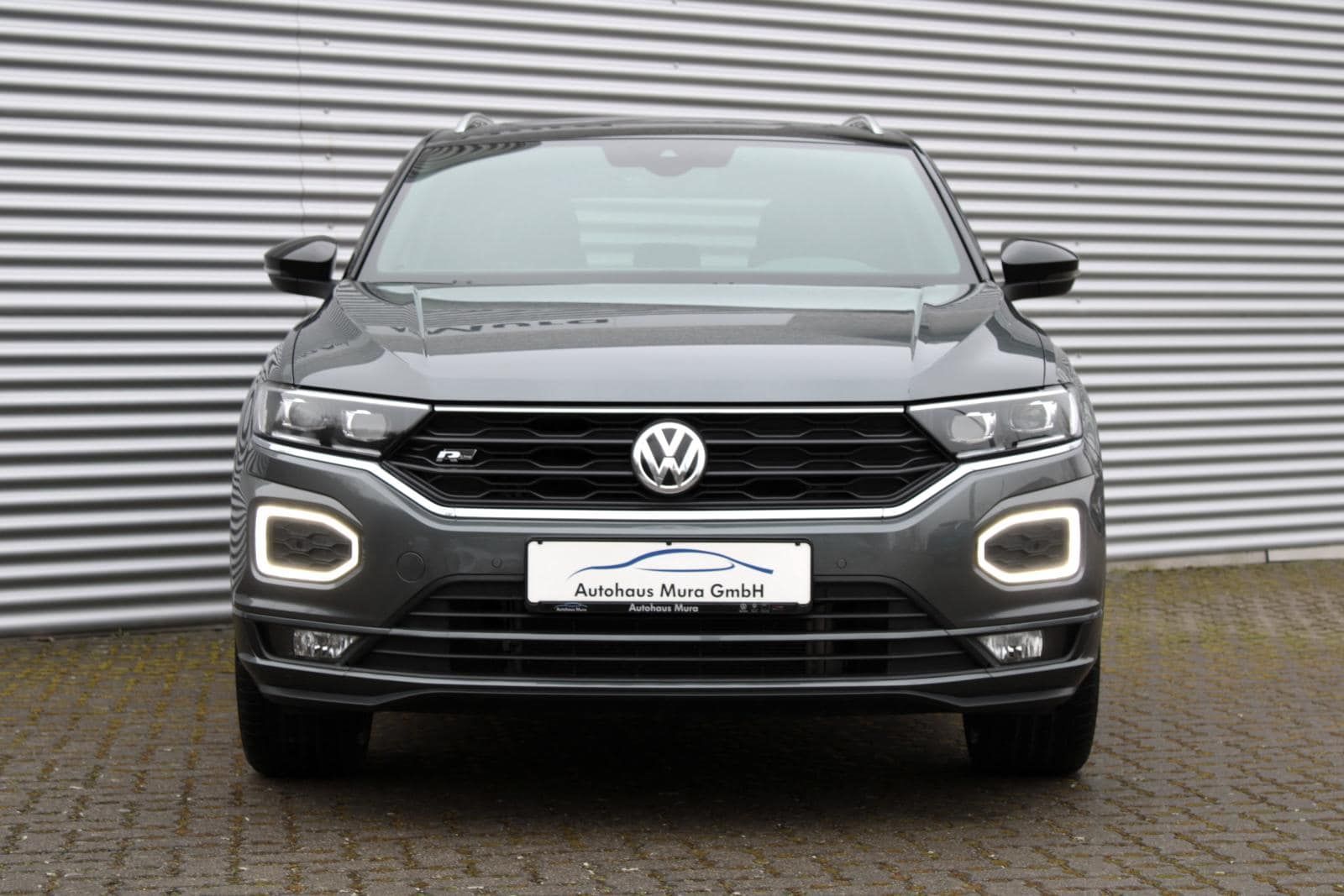 Volkswagen T-ROC 1.5TSI R-Line - Samsaru's Car Outlet