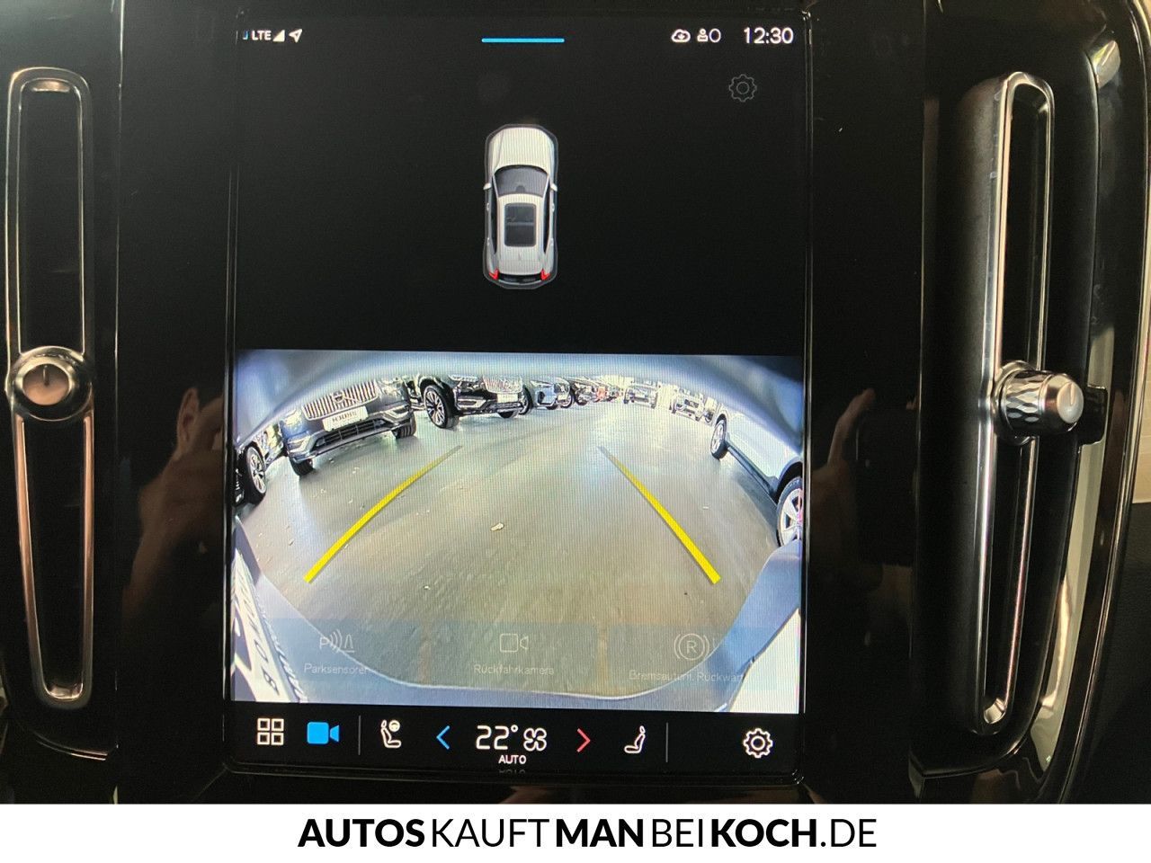 Volvo XC40 B3 DKG Core AHK LED SHZ/LHZ NAVI PDC/CAM!