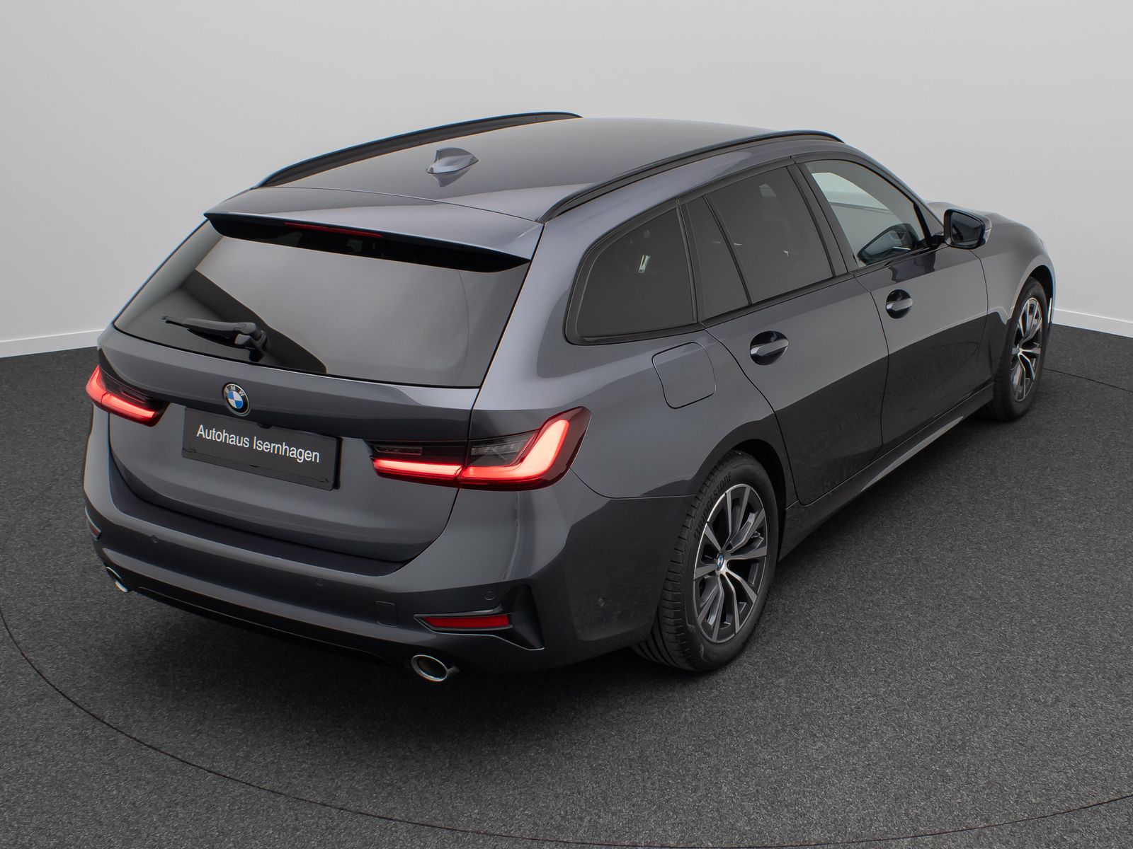 BMW 320d Sport Line - Samsaru's Car Outlet