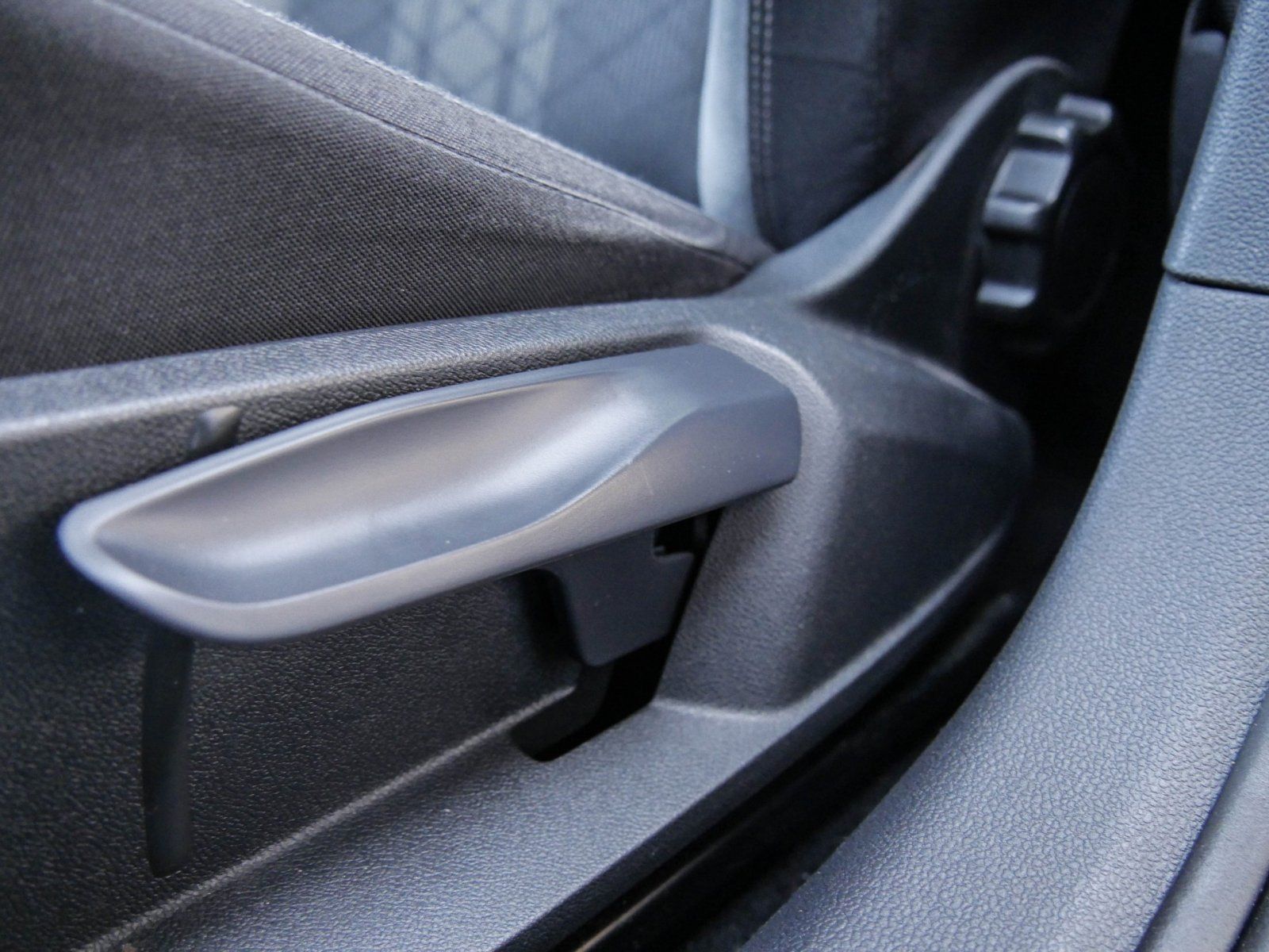 Volkswagen Taigo 1.5 TSI R-Line - Samsaru's Car Outlet