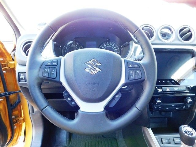Suzuki Vitara 1.4 Boosterjet 4x4 Comfort+ - Samsaru's Car Outlet