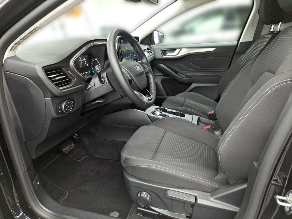 Ford Focus Turnier 1.5 Aut. TITANIUM NAVI RFK LED SH