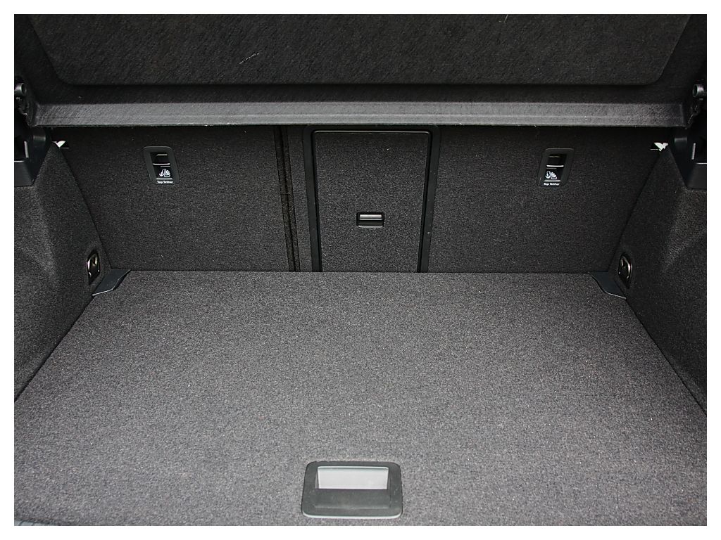 Volkswagen T-ROC Life DSG - Samsaru's Car Outlet