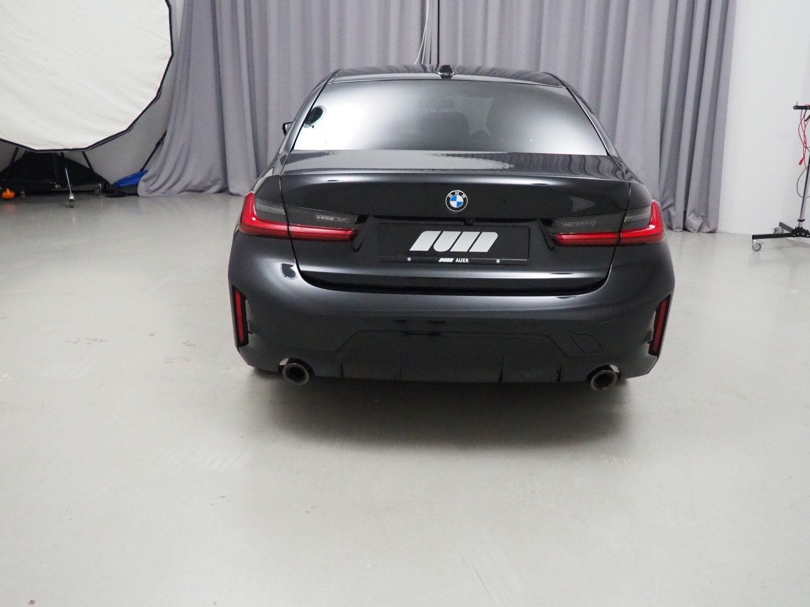 BMW 320D xDrive - Samsaru's Car Outlet