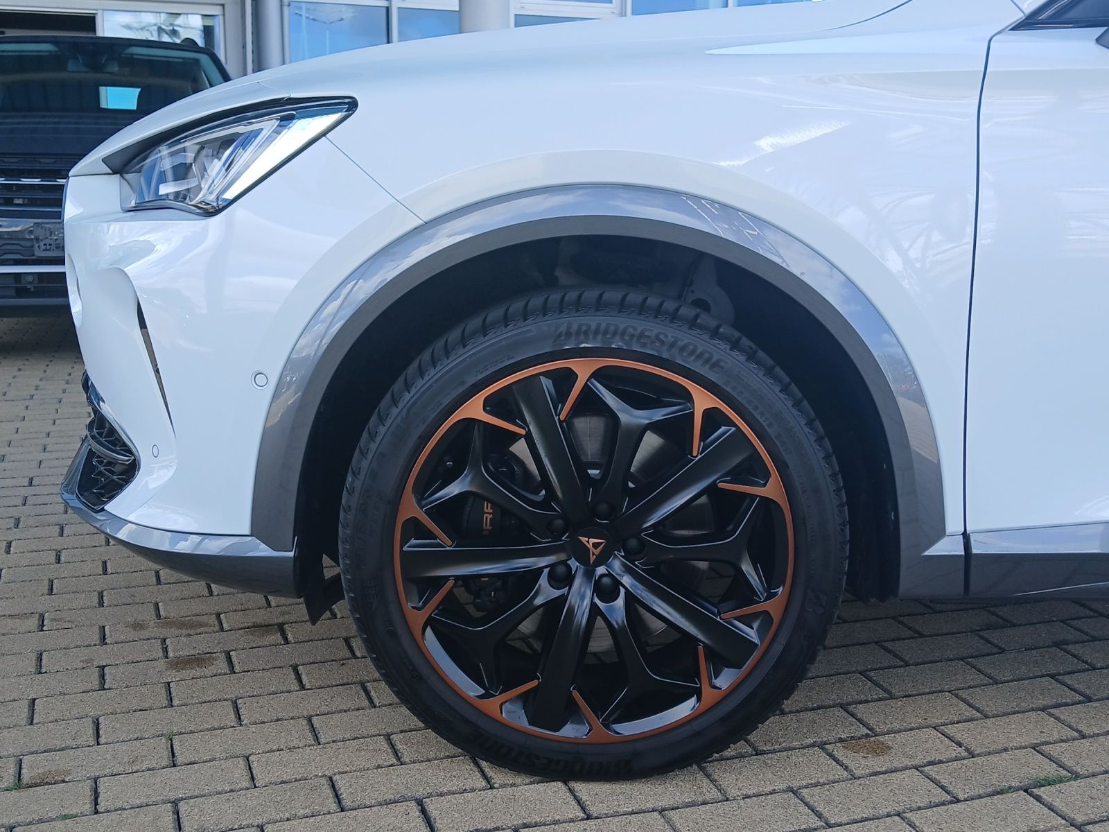 Cupra Formentor VZ DSG 4Drive LED AHK Navi Pano ACC RF