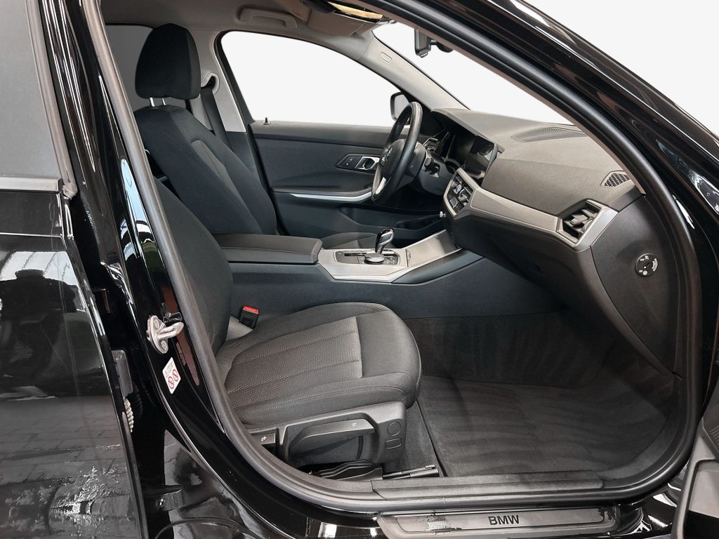 BMW 320d Touring Aut. Advantage - Samsaru's Car Outlet