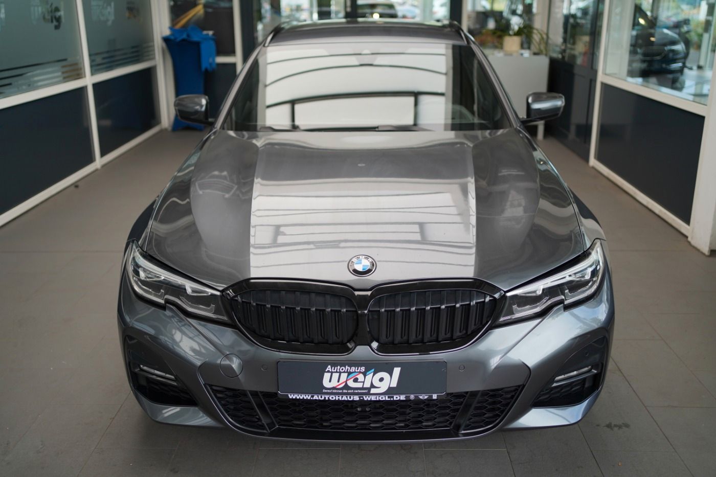 BMW 320d xDrive M-Sport - Samsaru's Car Outlet