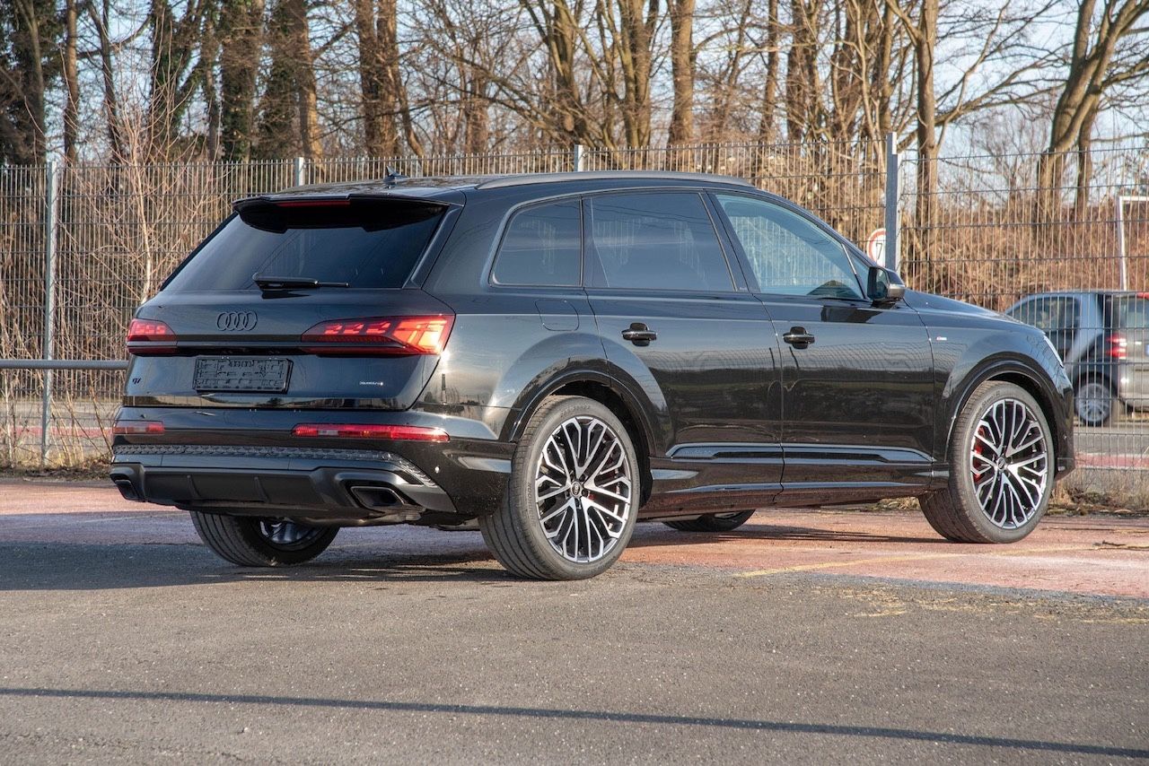 Audi Q7 50TDI  S -LINE *CARBON*MASSAGE*WEBASTO