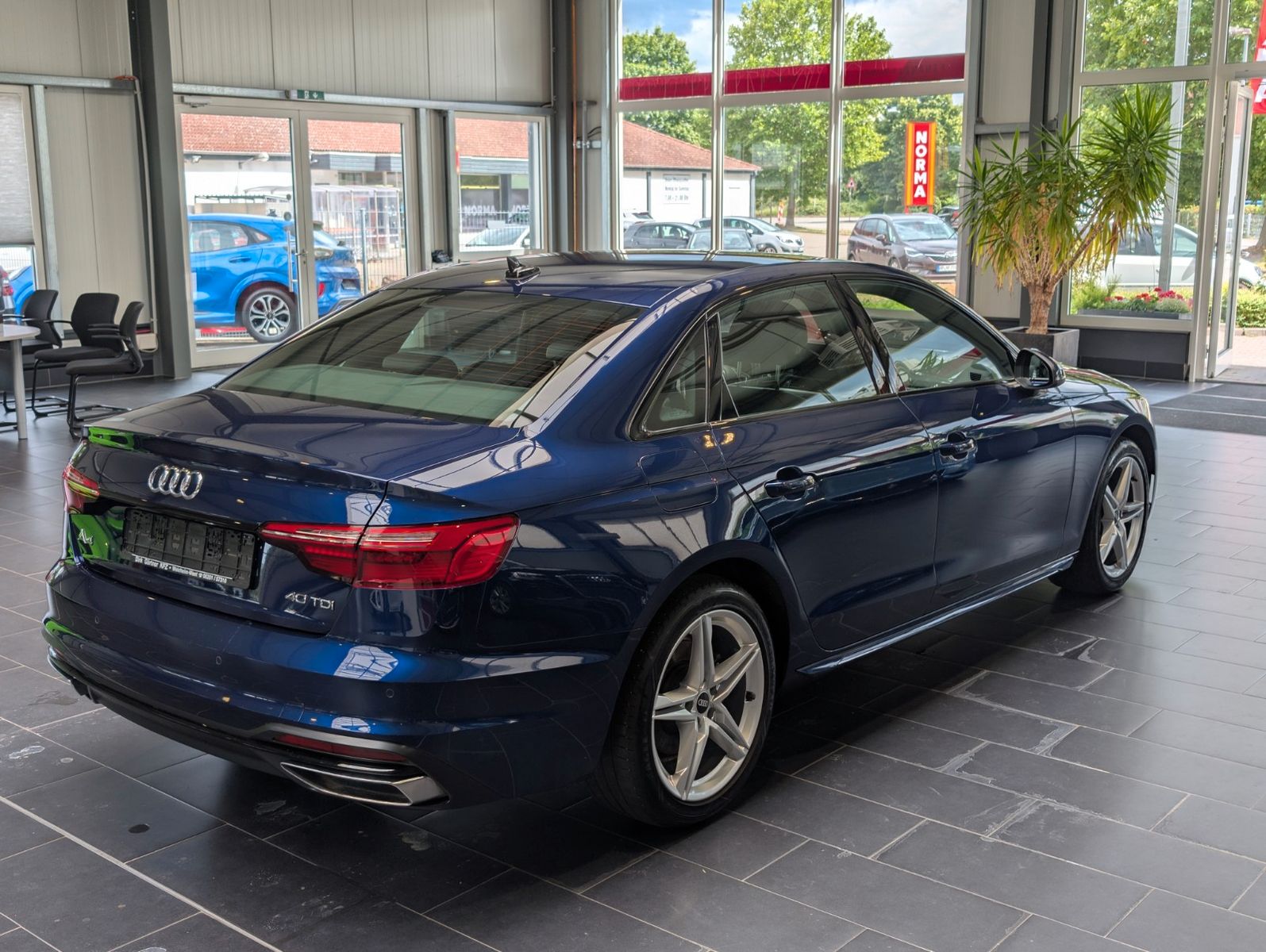 Audi A4 40 TDI S tronic advanced - Samsaru's Car Outlet