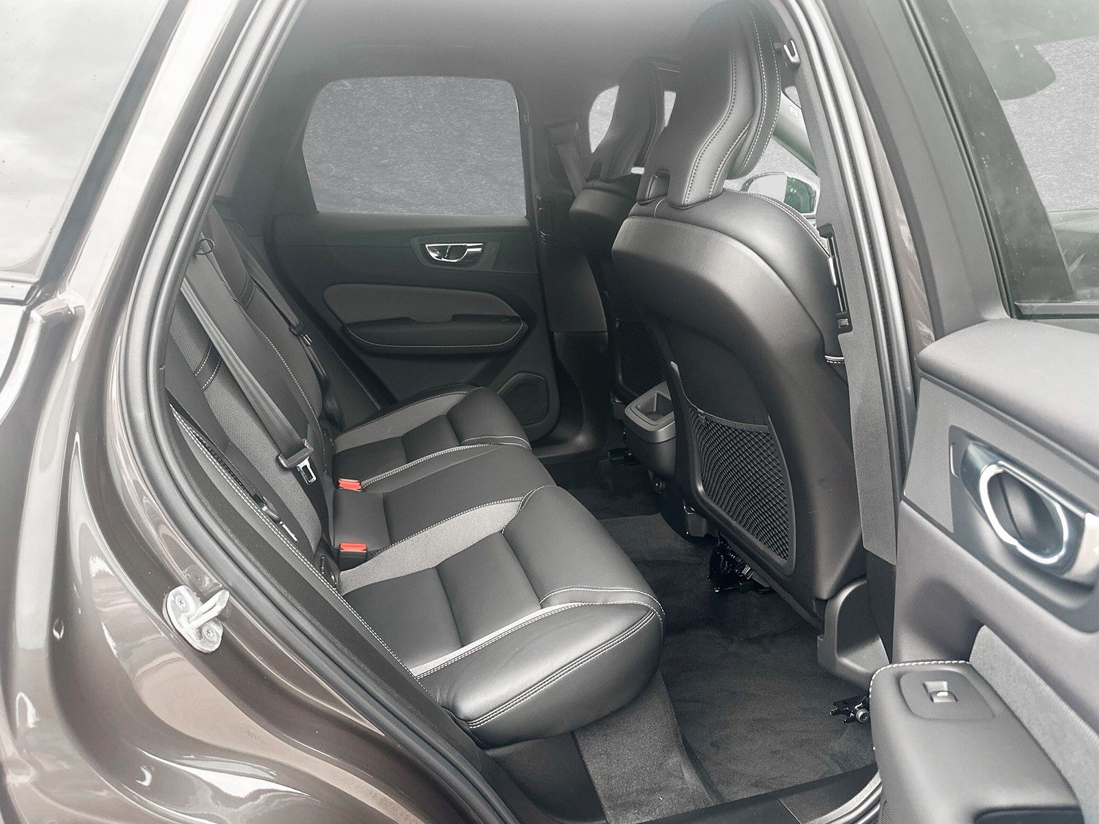 Volvo XC60 B4 Mild-Hybrid Plus Dark ACC BLIS LED