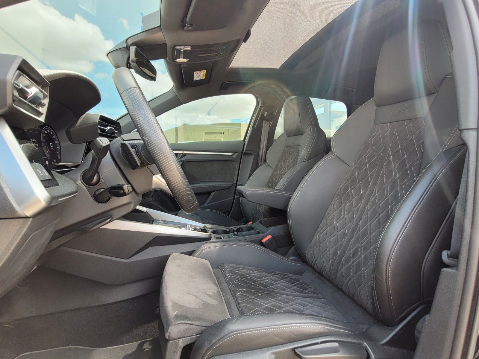 Audi A3 Sportback 35 TDI 2x S line Panorama 18" Black