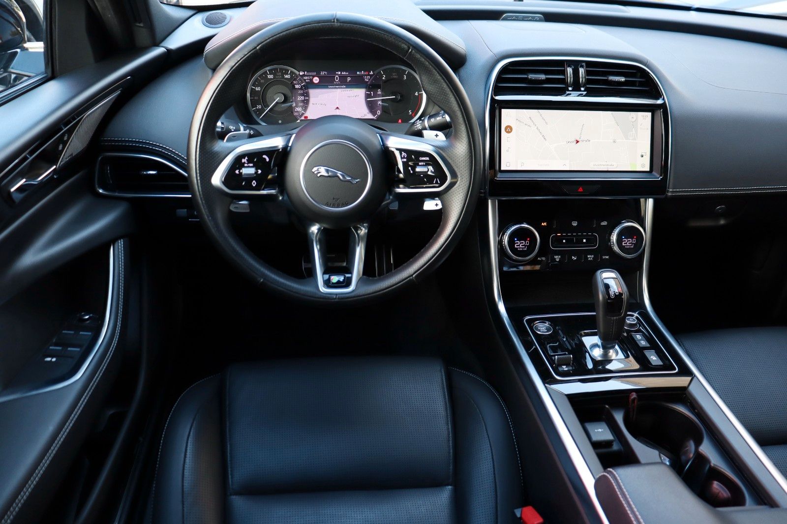 Jaguar XE R-Dynamic Black AWD *1.Hd*360 Kamera*LED*