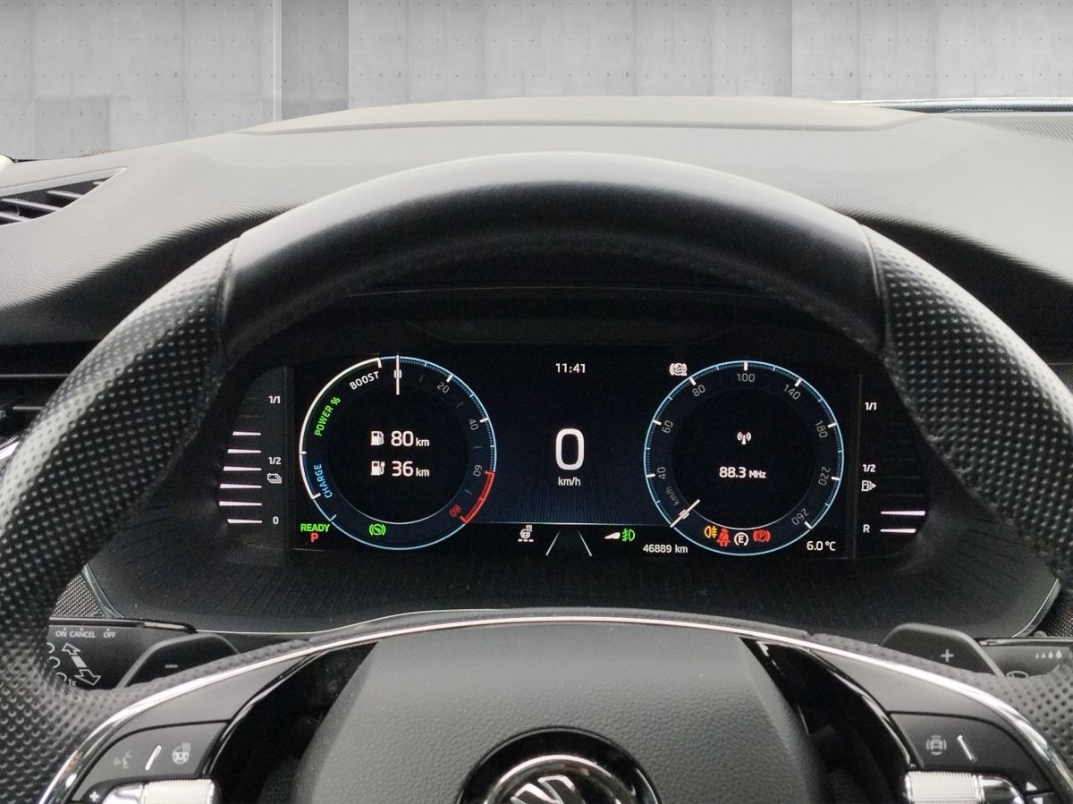 Skoda Octavia 1.4 TSI iV First Edition - Samsaru's Car Outlet