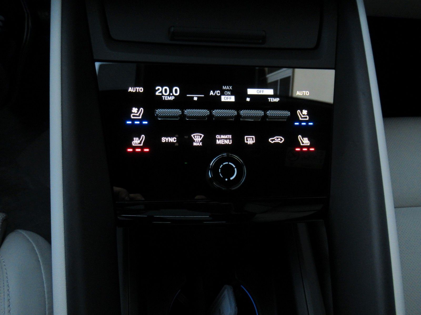 Porsche MACAN 4e HEAD-UP - Samsaru's Car Outlet