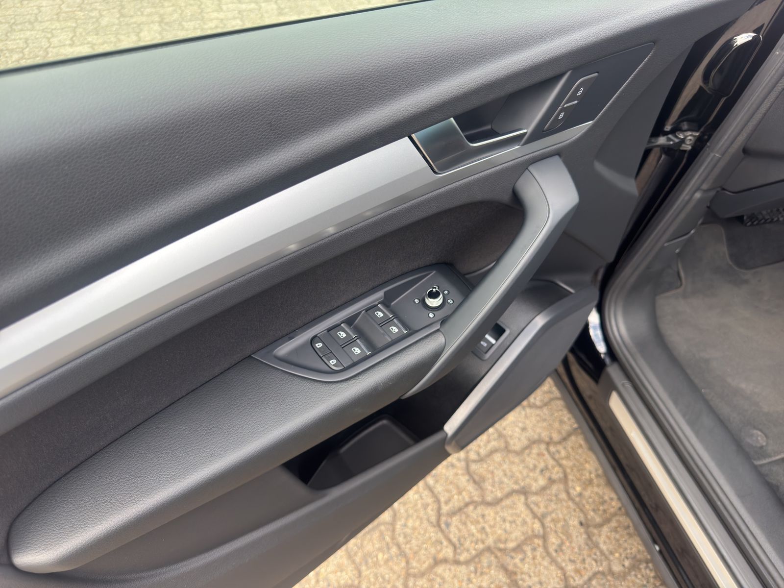 Audi Q5 40 2.0 TFSI quattro advanced - Samsaru's Car Outlet