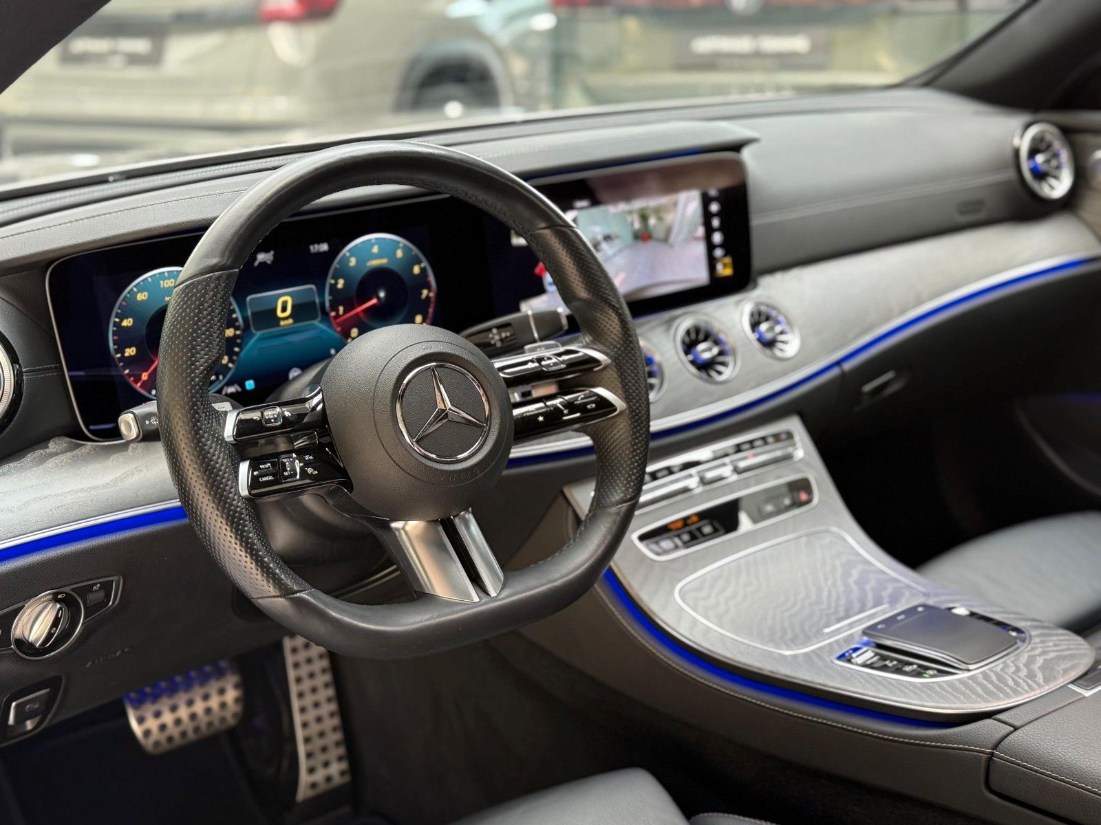 Mercedes-Benz E 300 Coupe AMG - Samsaru's Car Outlet