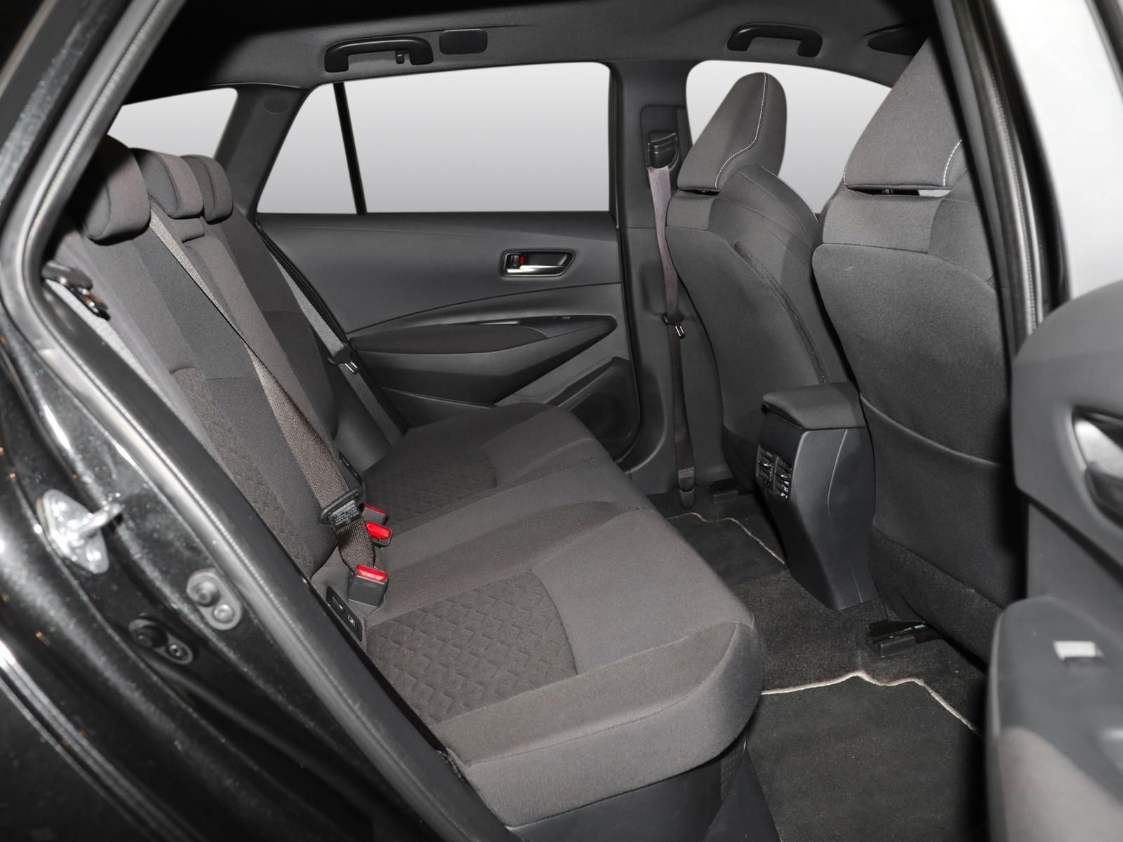 Toyota Corolla 2.0 TS Hybrid Team D SHZ PDC KLIMA LM-Fe