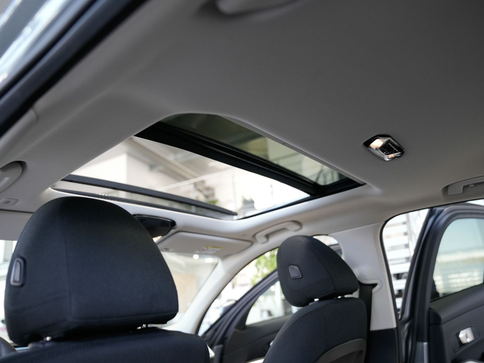 BMW 320d xDrive Memory Glasdach 360K Head-Up