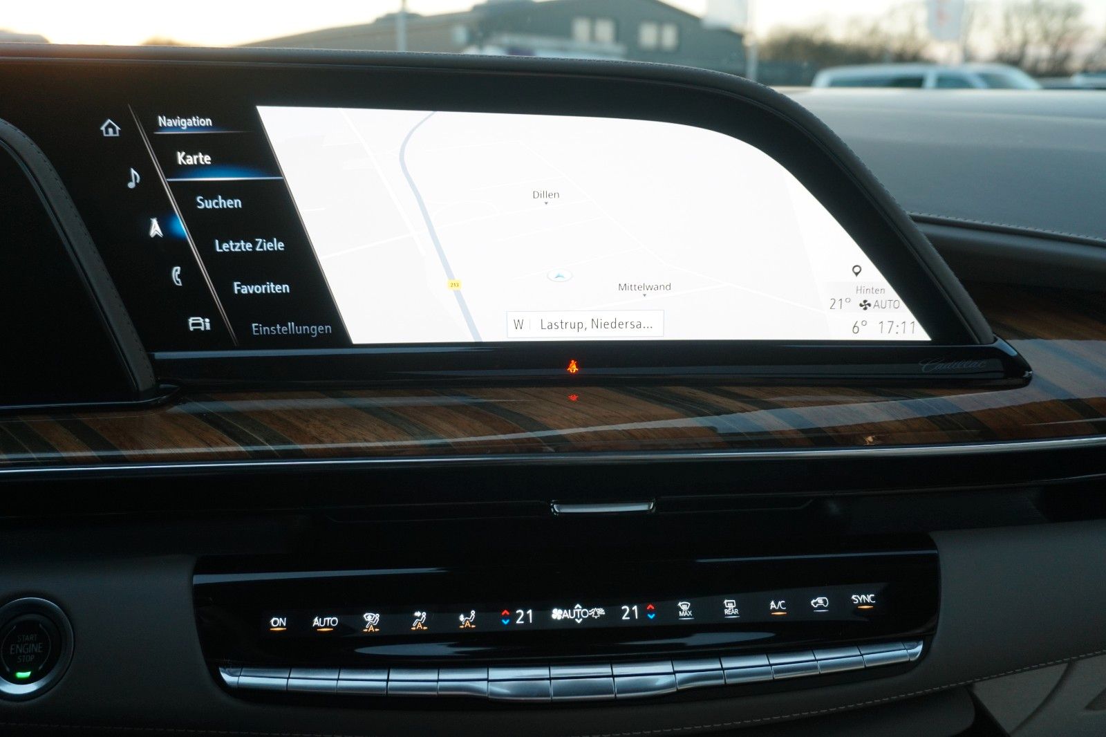 Cadillac Escalade Platinum ESV 6.2l V8 7-Si*LED*HUD*MWST