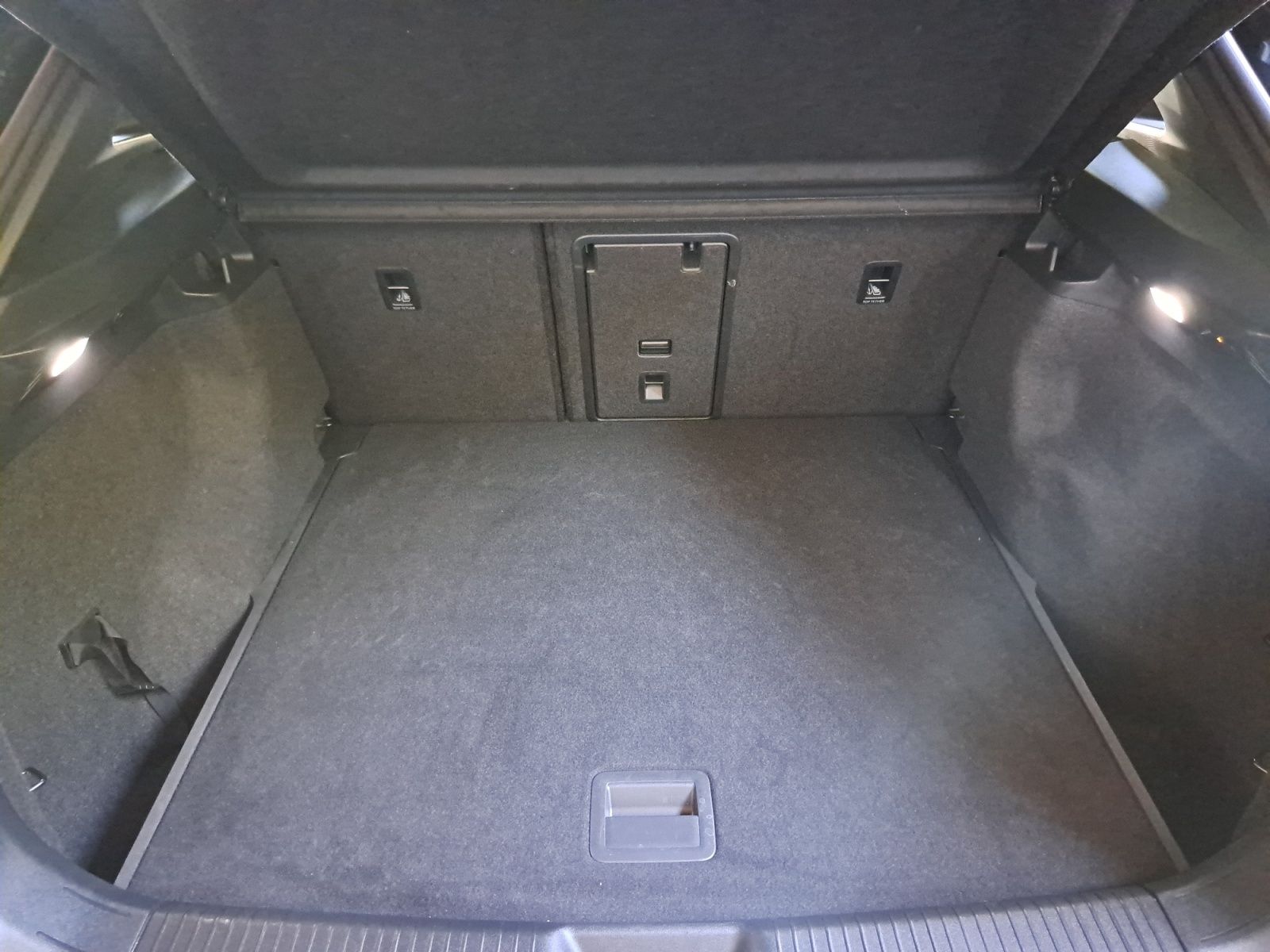 Volkswagen ID.4 GTX 1,99% PANO AHK NAV APP 20" WÄRMEPU DCC