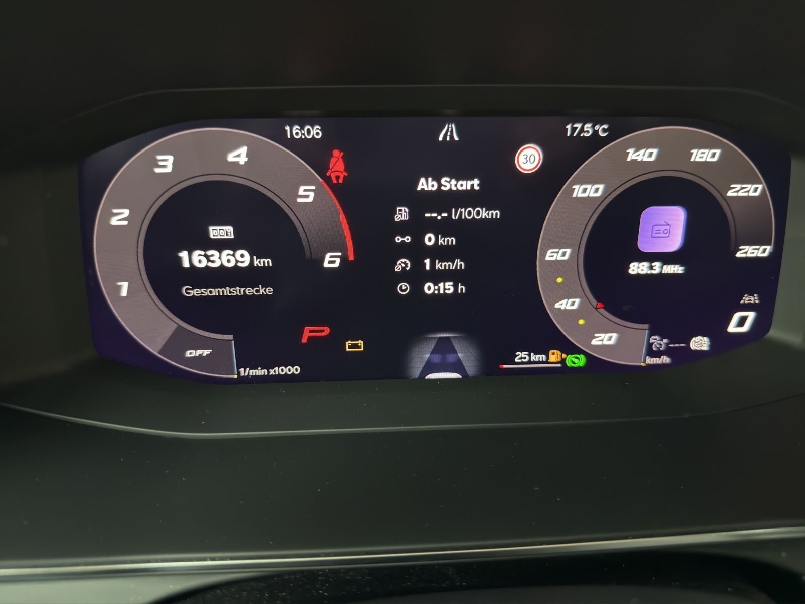 Seat Leon Sportstourer 2.0 TDI DSG FR AHK KAMERA NAVI