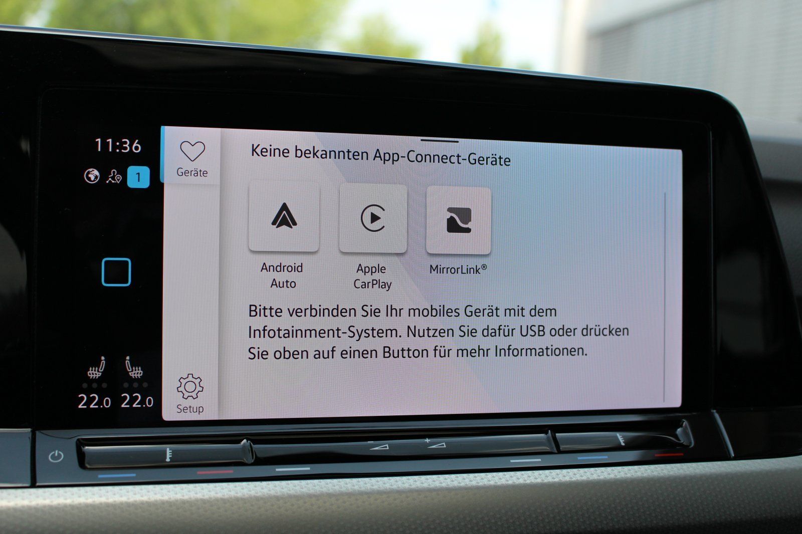 Volkswagen Golf VIII 2.0 TDI DSG Move - Samsaru's Car Outlet