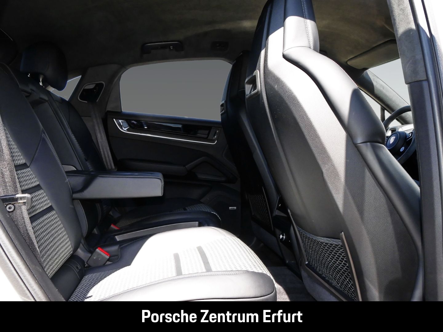 Porsche Cayenne E-Hybrid Coupe Vollausstattung