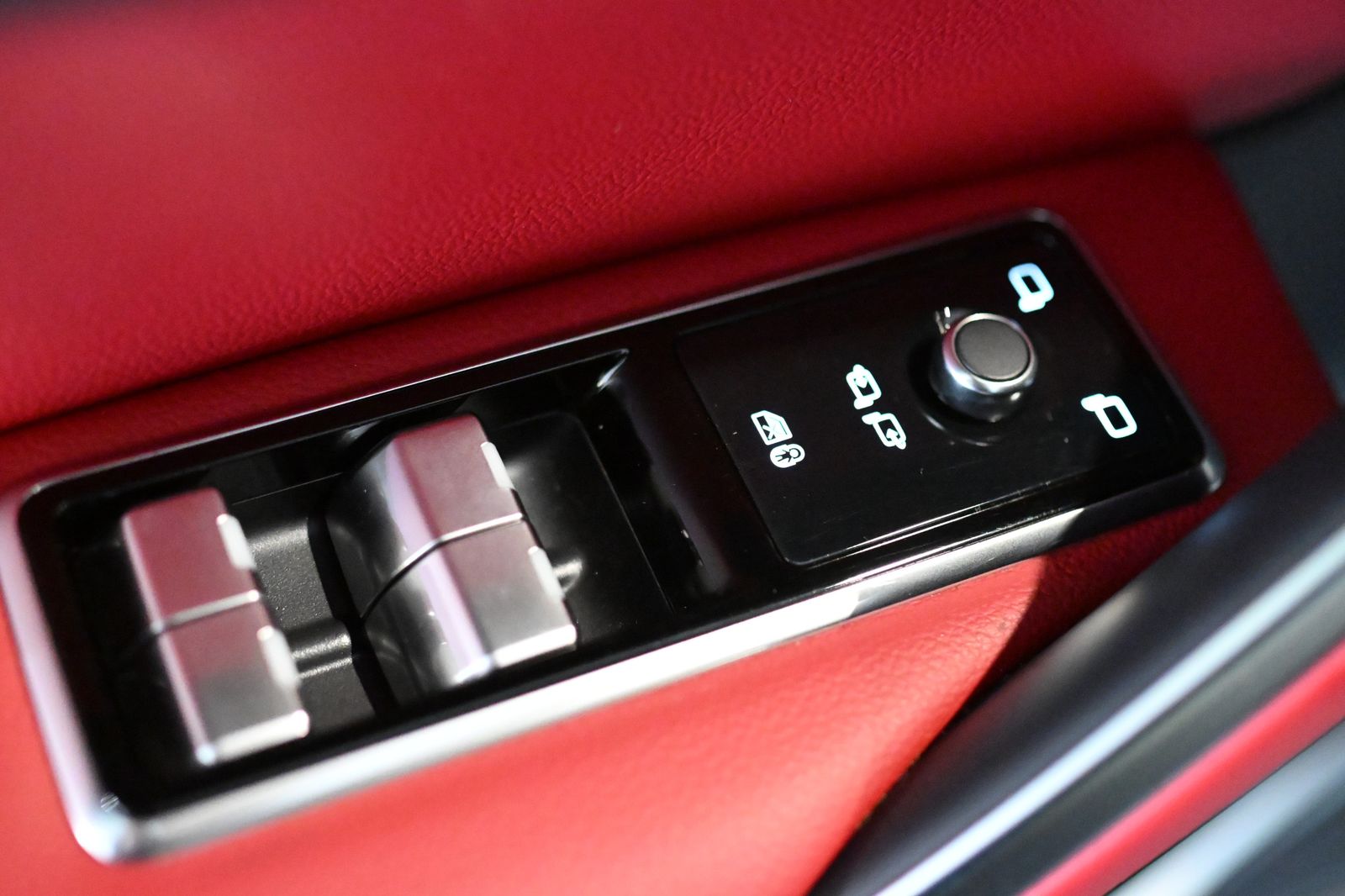 Jaguar F-PACE P250 R-Dynamic SE AWD Pano