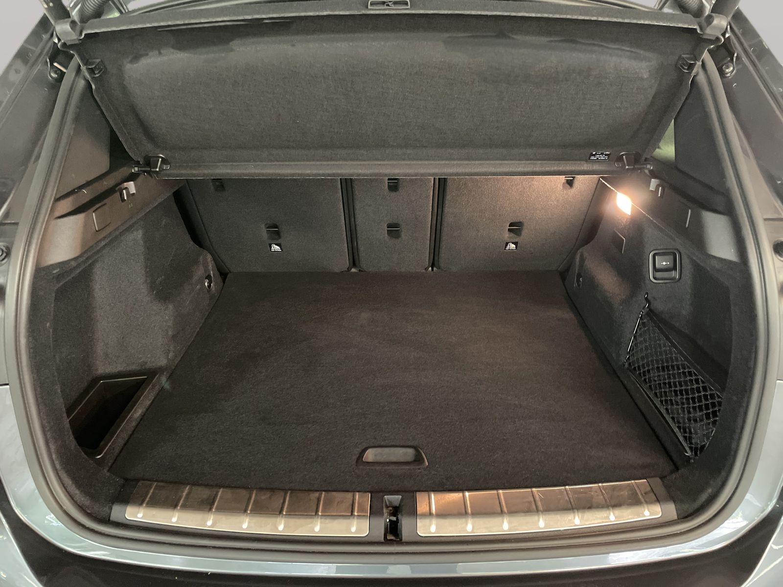 BMW X1 xDrive25e Sport Line - Samsaru's Car Outlet