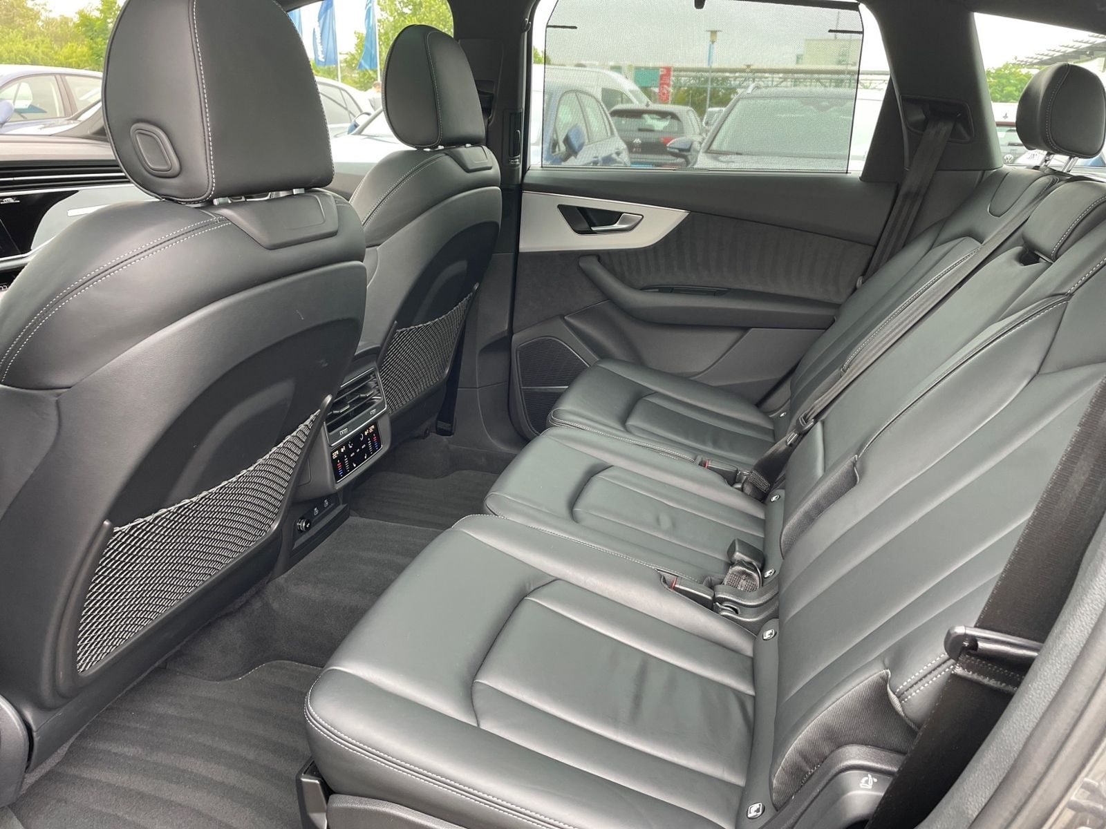 Audi Q7 50 TDI quattro S line Matrix Stdh