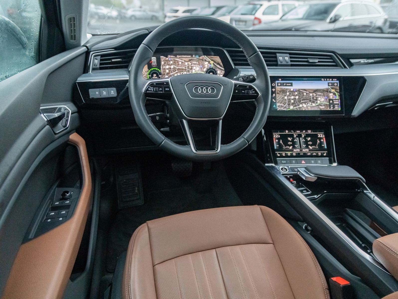 Audi Q8 S line 50 e-tron quattro - Samsaru's Car Outlet