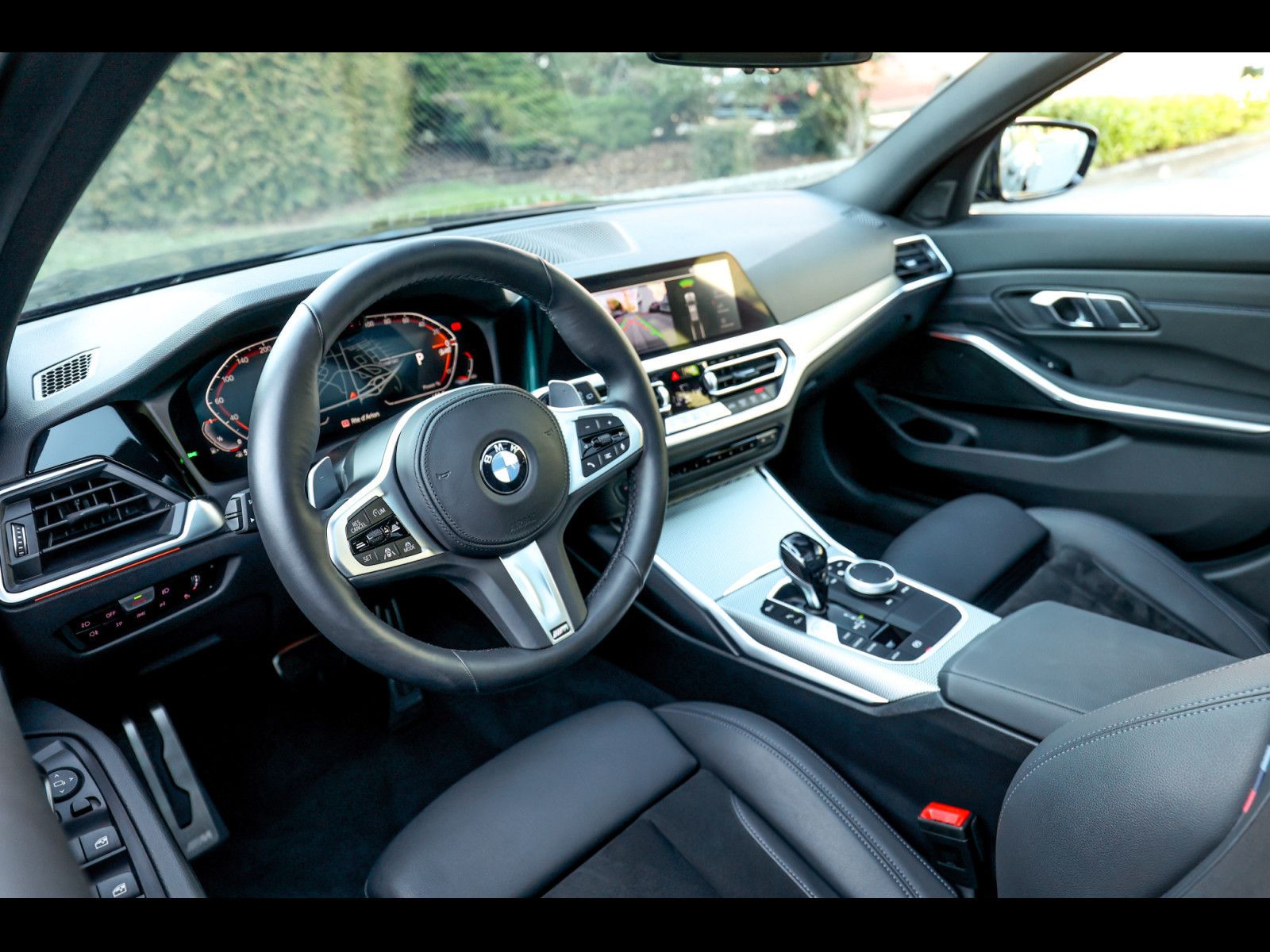BMW 330 i Touring xDrive M Sport Shadow - Samsaru's Car Outlet