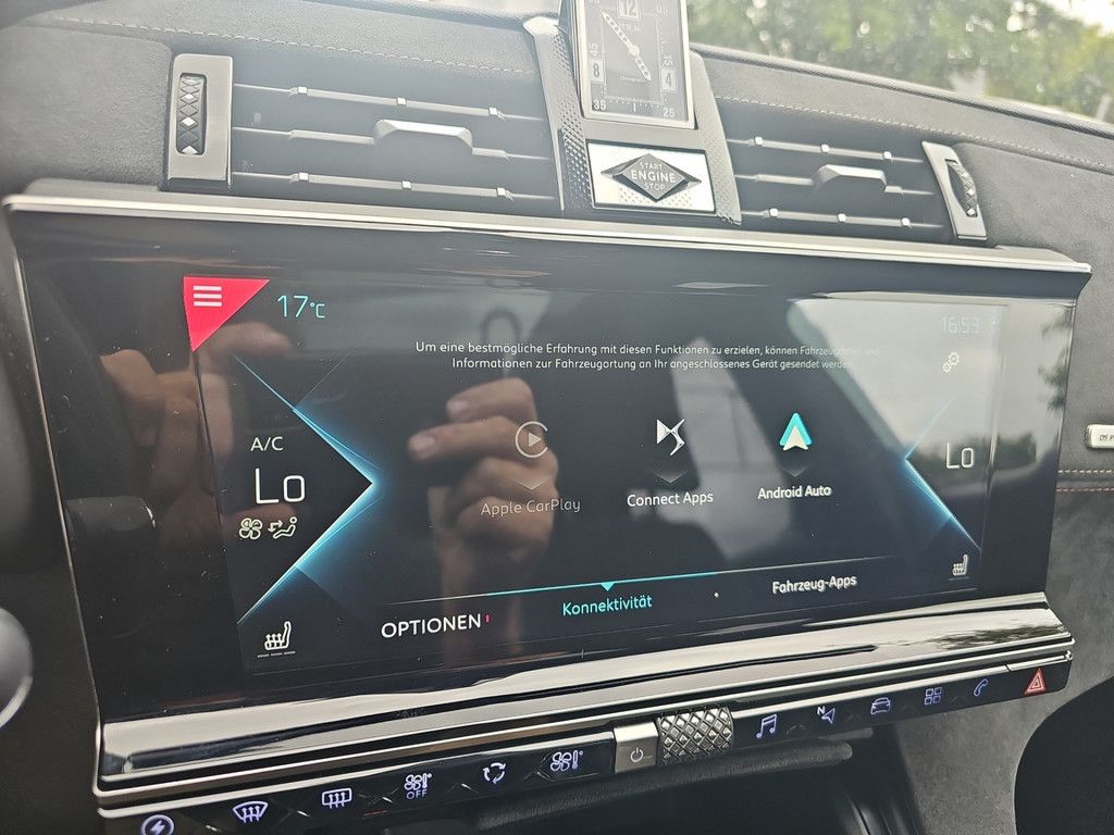 DS Automobiles DS 7 Crossback E-Tense 225 Performance Line +