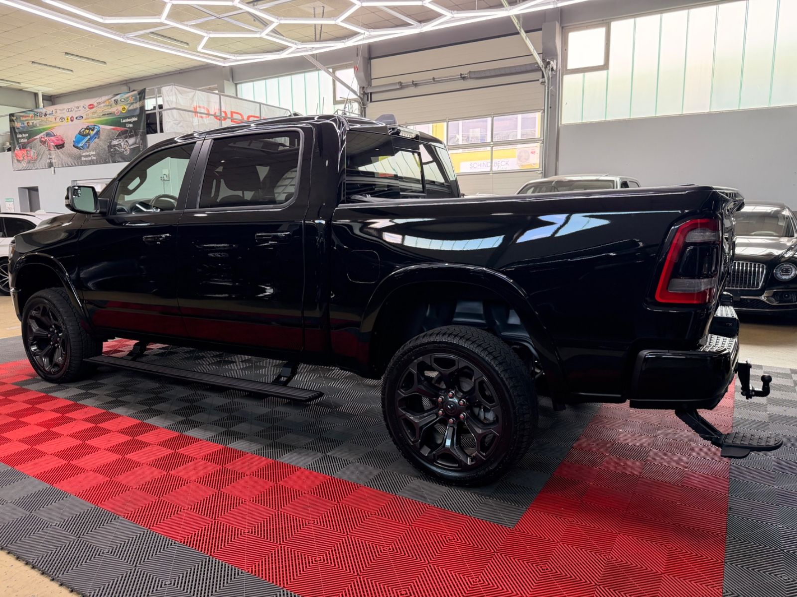 Dodge RAM 1500 5.7 4X4 LIMITED Night LPG Pano Head-Up
